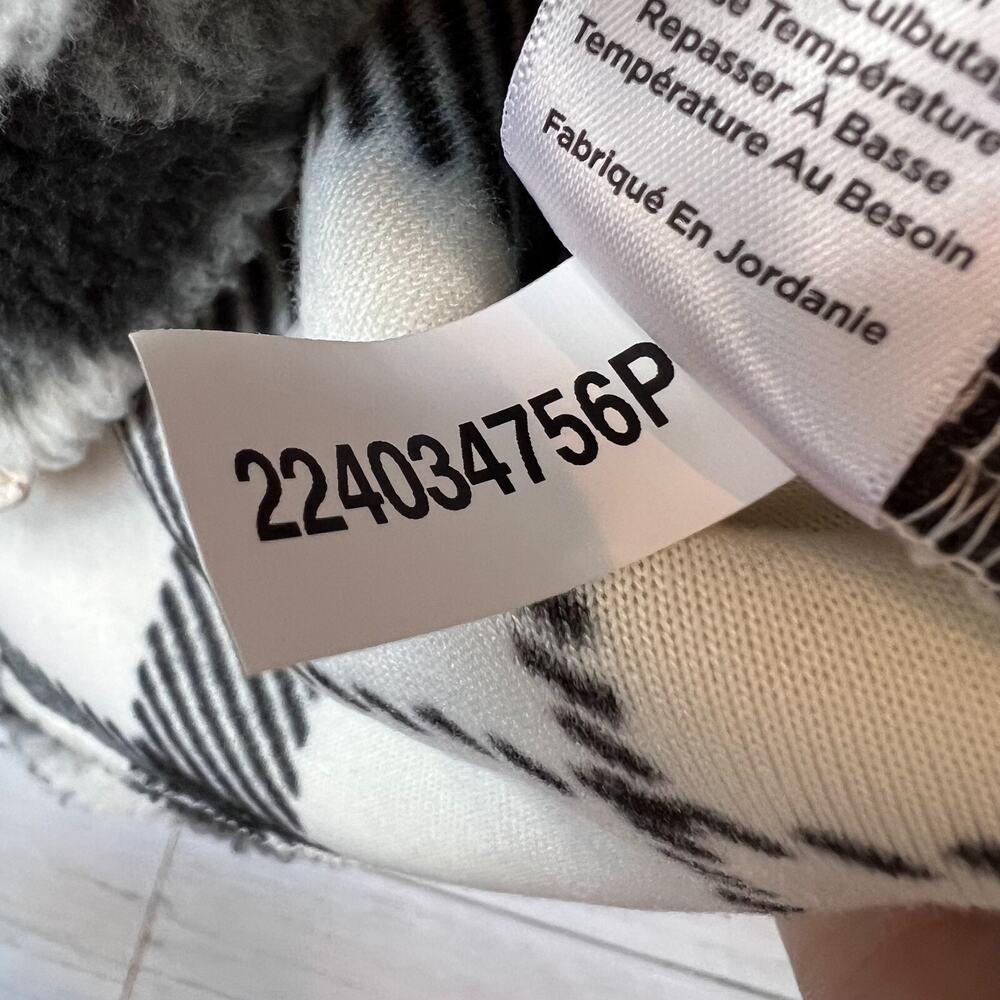 T by Talbots Jacket Womens SZ MP Black and White Merry Plaid Cozy Sherpa Outdoor - Picture 12 of 16